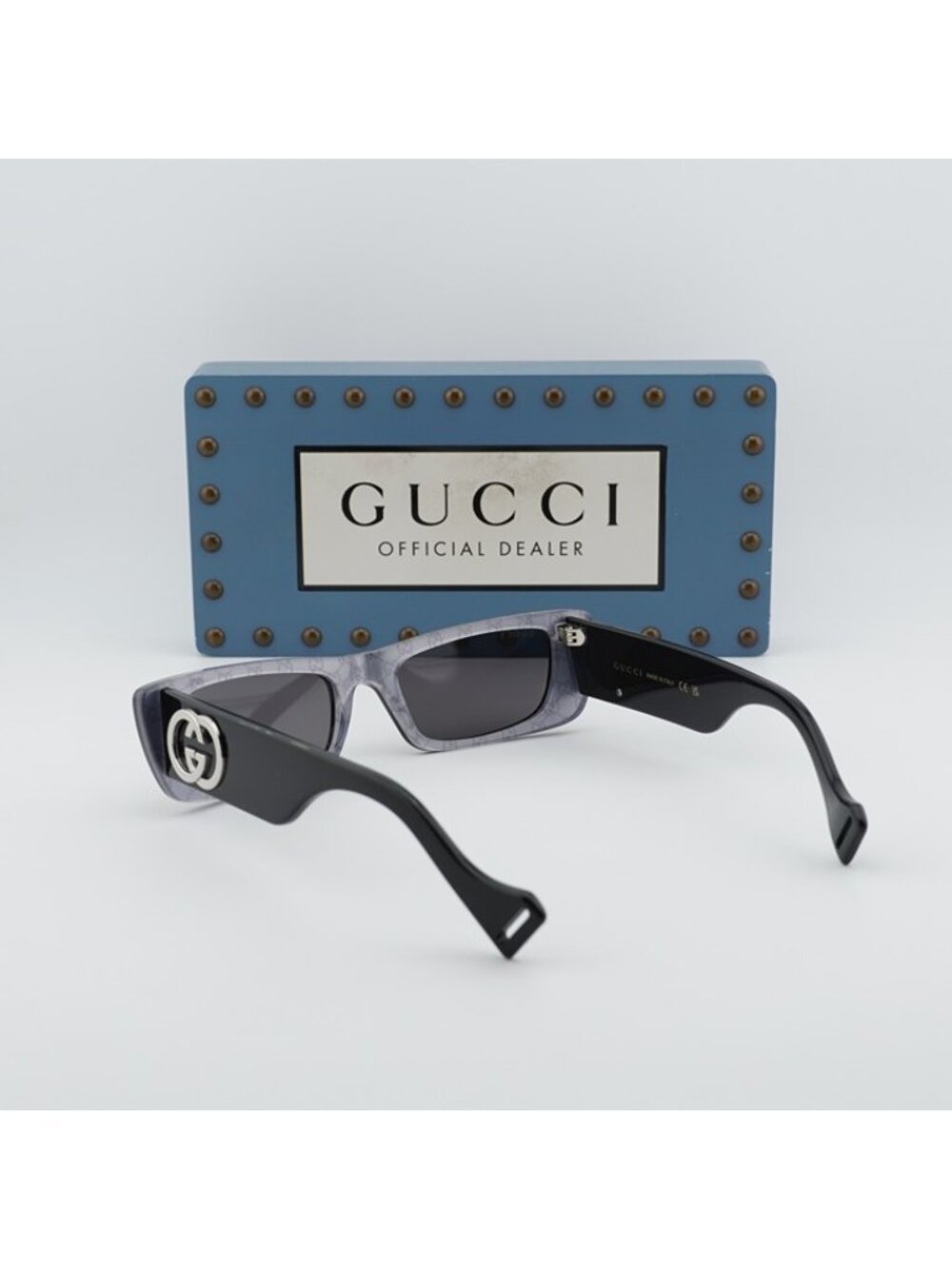 Gucci GG0516S 018 Sunglasses Black Rectangle Frame, Grey Lenses - Picture 10 of 11